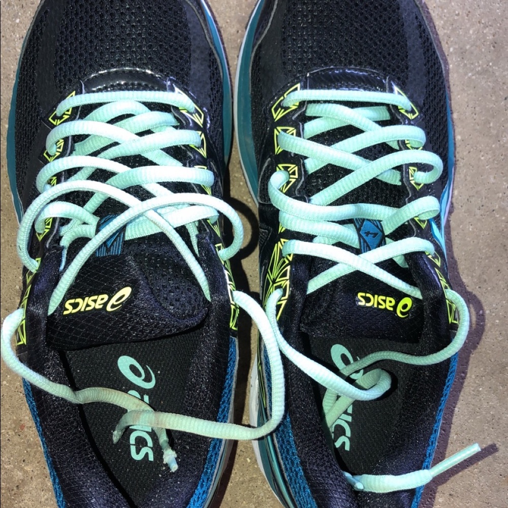 Women’s ASICS running shoes size 7.5